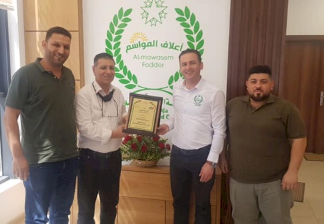 من لقاء ادارة شركة الخواجا للاعلاف مع الشركة الوطنية لتجارة الادوية